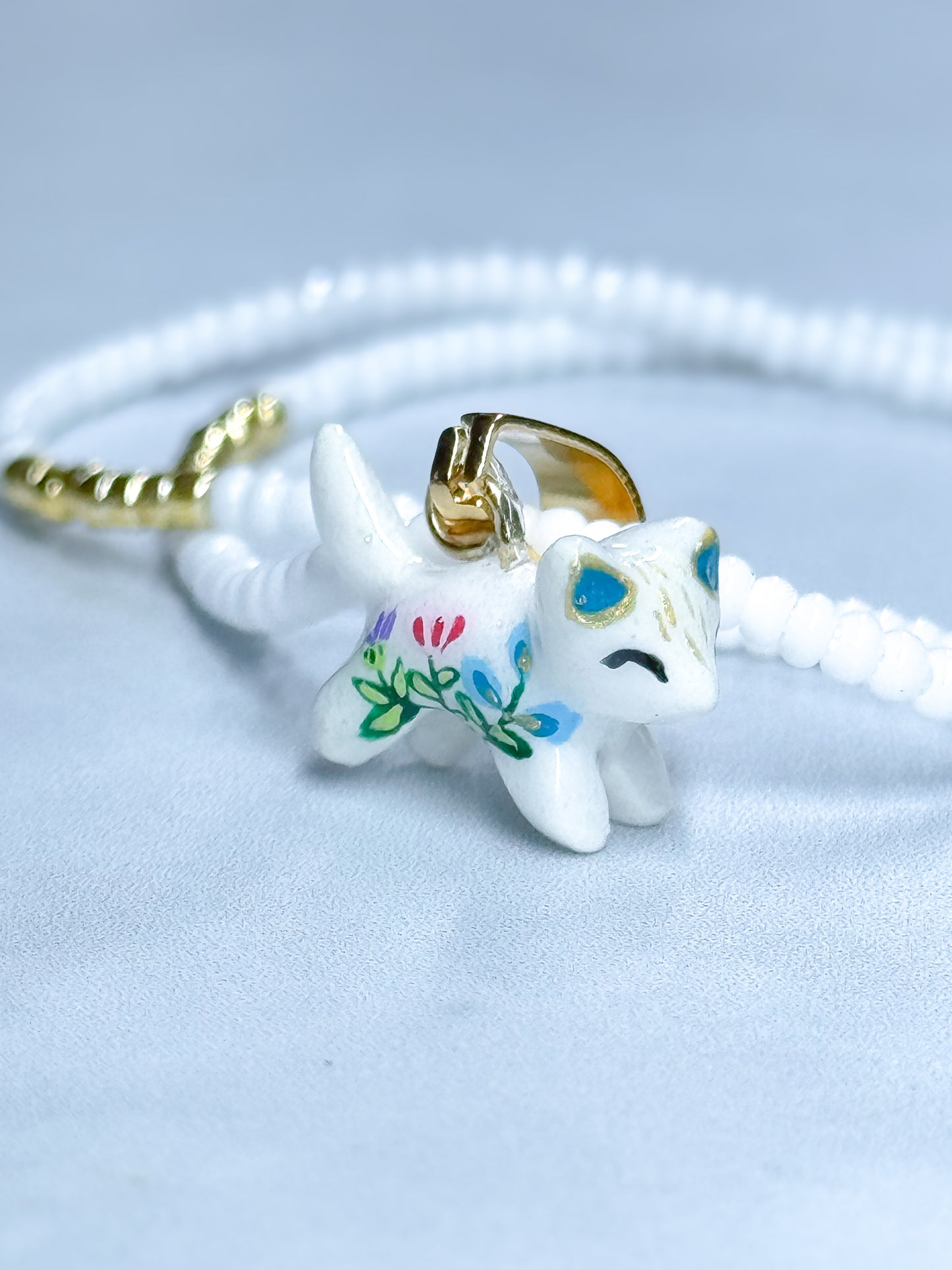 Gatito blanco